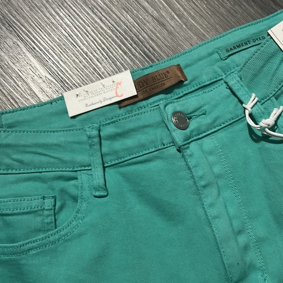 Judy Blue jeans - Picture 4 of 6